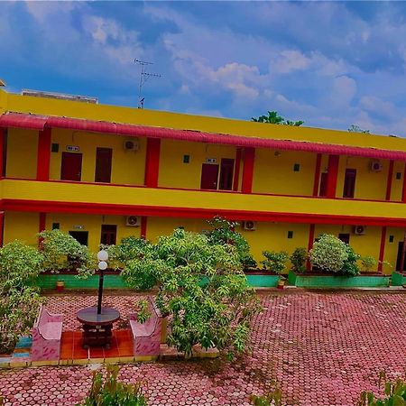 Hotel Rembulan Tebing Tinggi 外观 照片